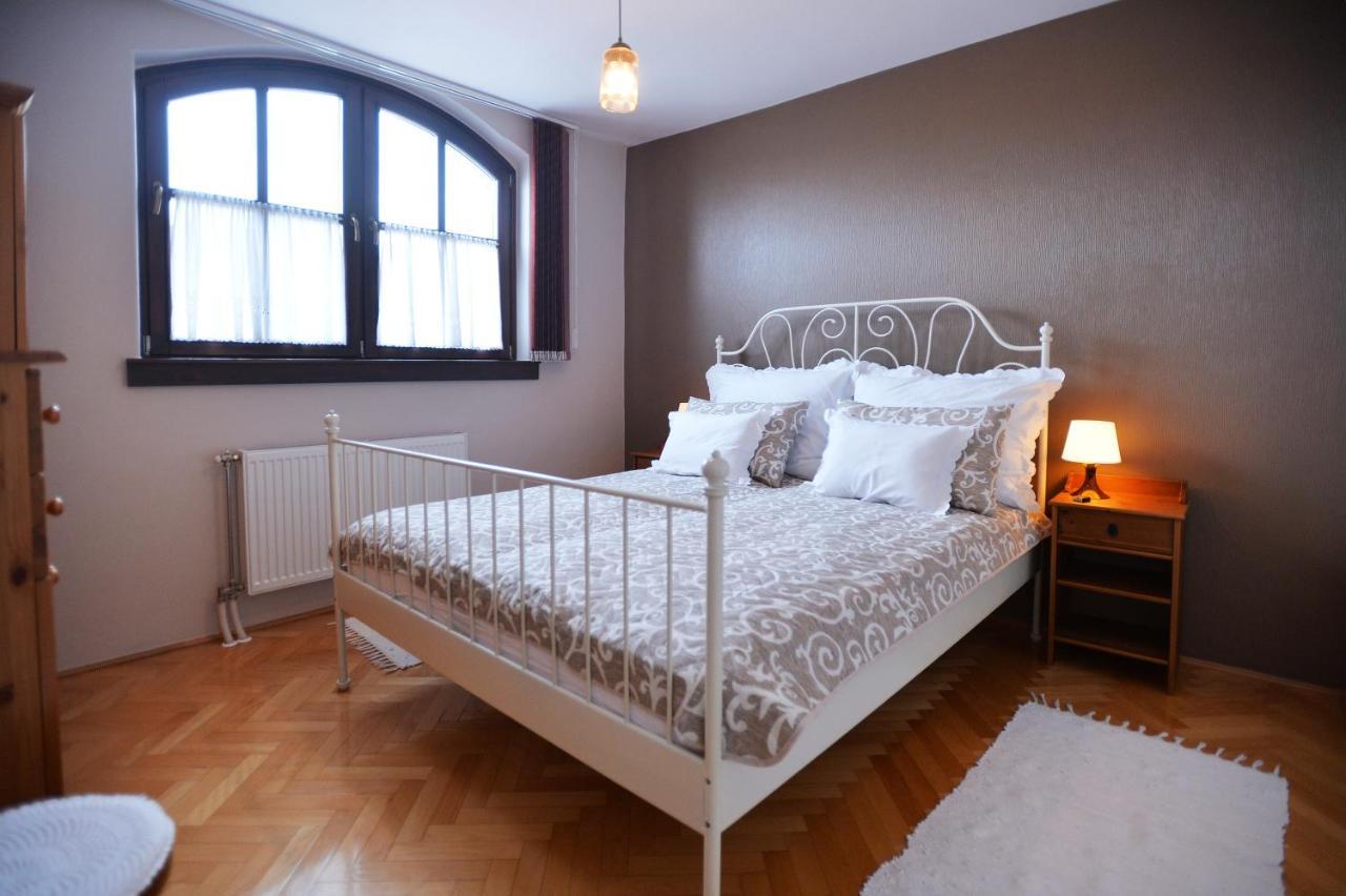 Mi12 Appartement Eger Buitenkant foto